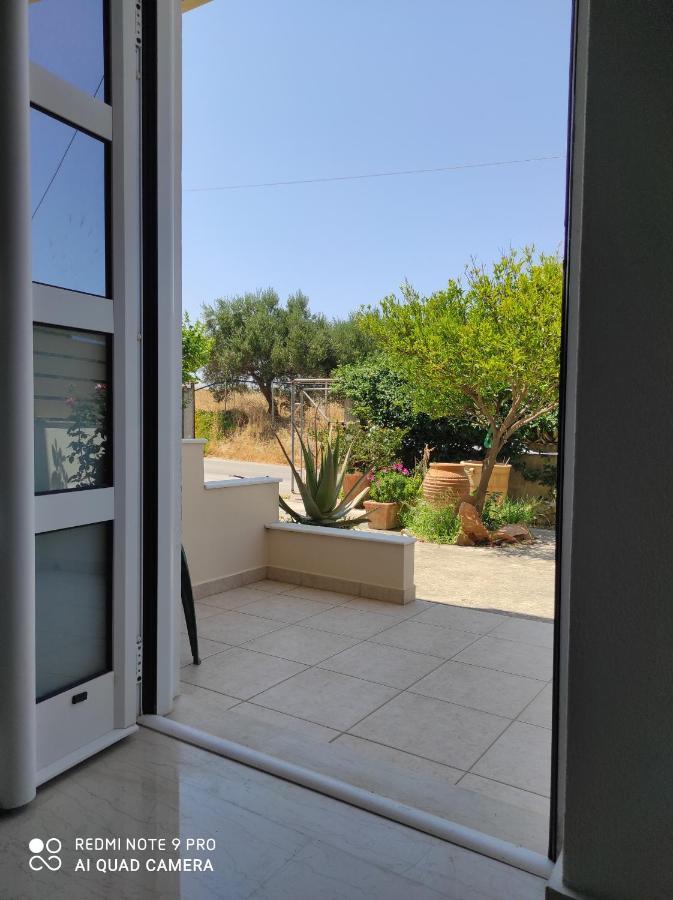 Studio Flower Skalanion Exteriér fotografie